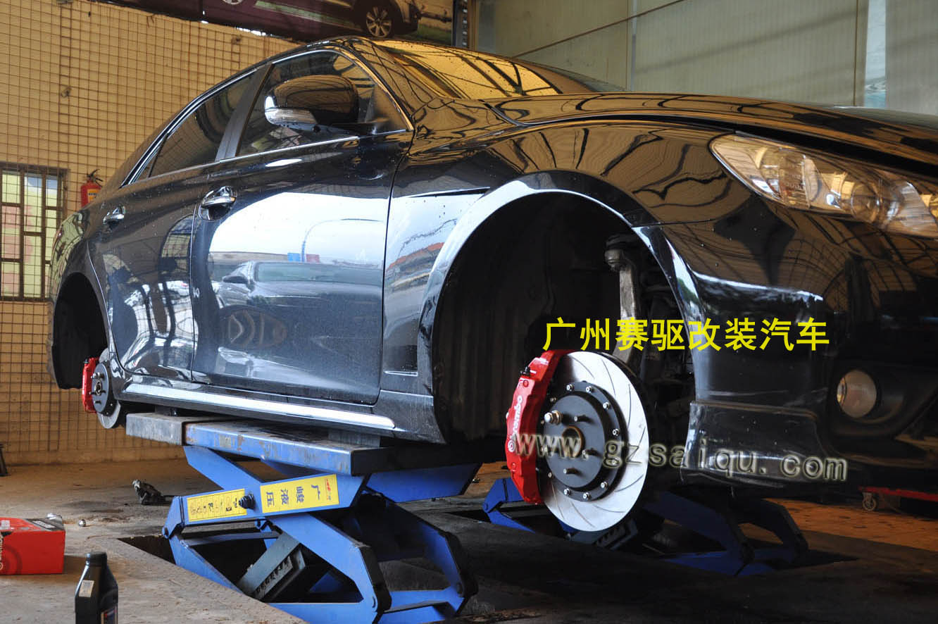 豐田銳志改裝BREMBO GT剎車套裝