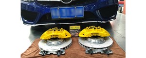 奔馳C級(jí)c，前brembo R6搭配DICASE 38034MM孔線盤(pán)