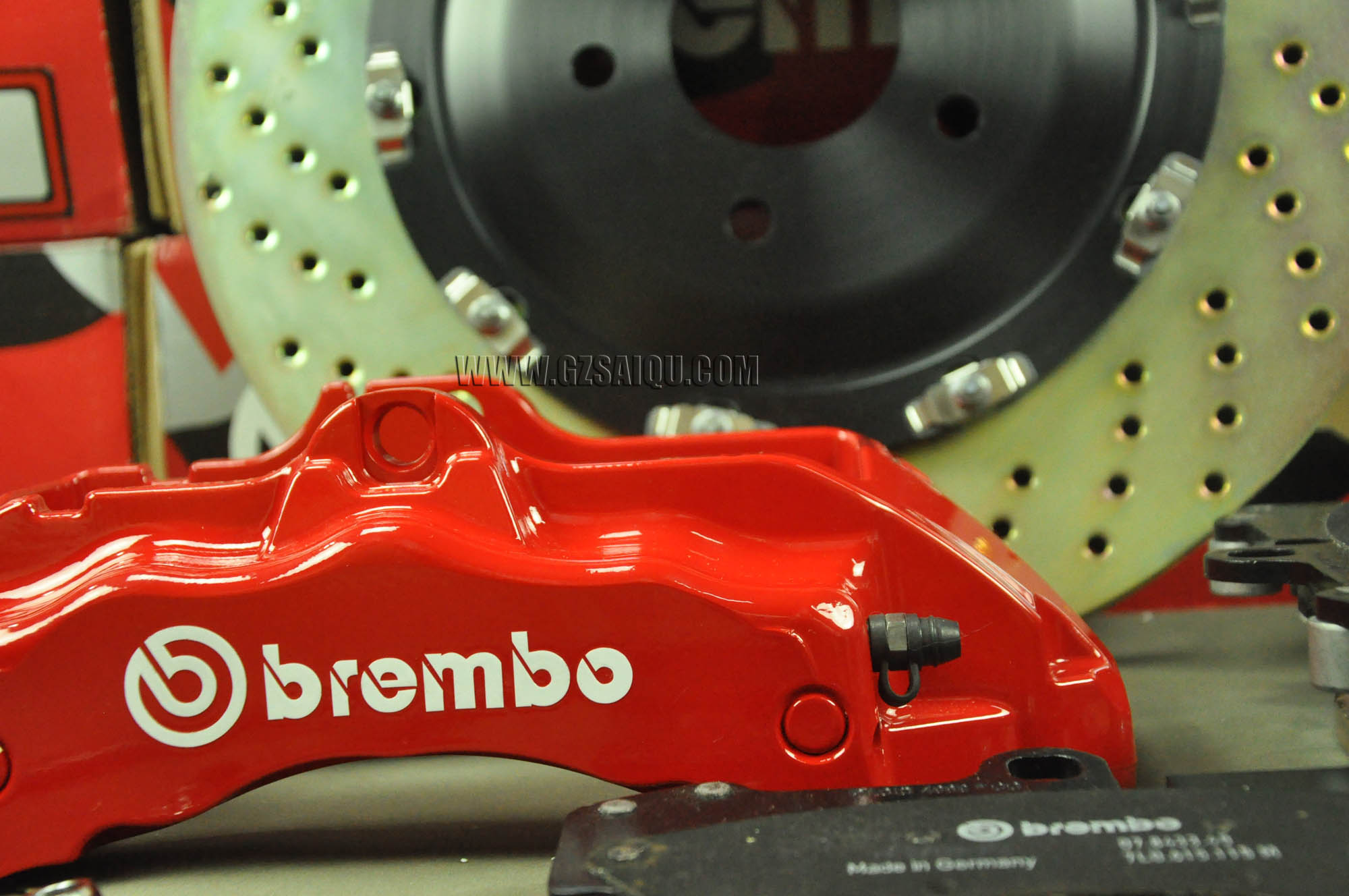 brembo卡宴六活塞