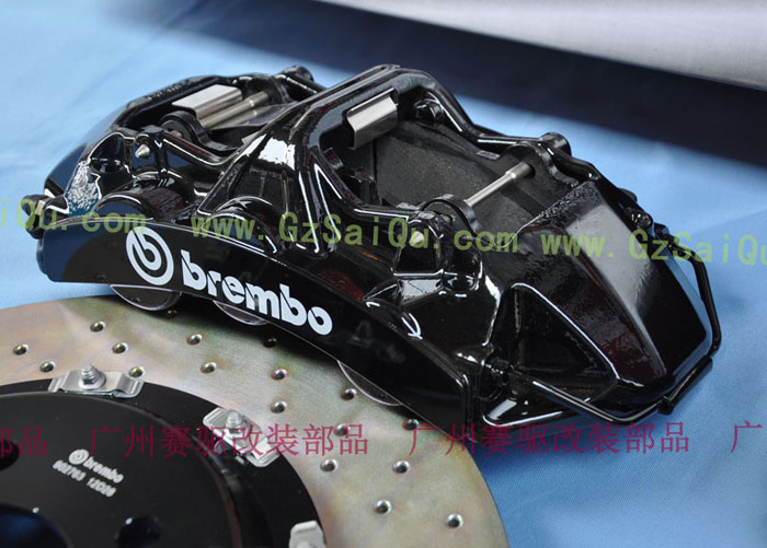 黑色BREMBO剎車卡鉗